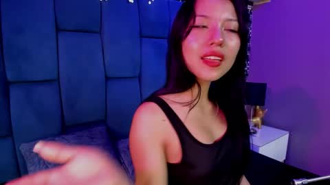 lux_bitchx online show from 11/26/25, 04:24
