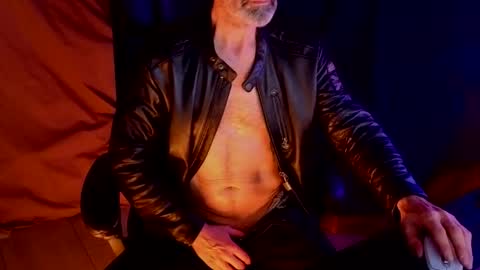 Snapshot of lux_dei chatting on 02/01/26, 01:37 Im a - CAMGUY YOU LIKE to FUCK online show from 02/01/26, 01:37