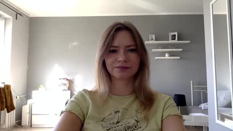 Millie online show from 09/25/25, 08:07