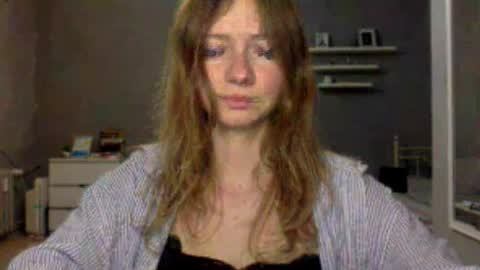 Snapshot of lux_millie chatting on 02/12/26, 11:11 Millie online show from 02/12/26, 11:11
