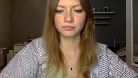 Snapshot of lux_millie chatting on 02/24/26, 10:08 Millie online show from 02/24/26, 10:08