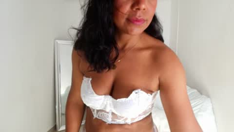 Snapshot of lux_noxentia chatting on 07/10/26, 12:52 Luz online show from 07/10/26, 12:52