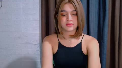 queen lux online show from 12/21/25, 09:00