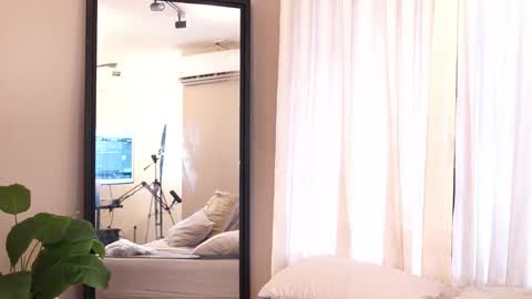 Snapshot of luxa_velvett chatting on 04/08/26, 01:00 Luxa online show from 04/08/26, 01:00