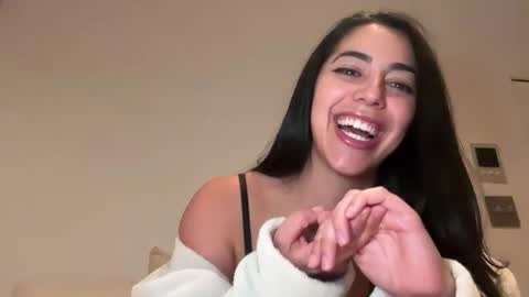 Snapshot of luxcher22 chatting on 12/31/24, 03:23 luxcher22 online show from 12/31/24, 03:23