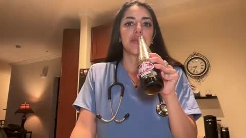 Snapshot of luxcher22 chatting on 01/29/25, 03:33 luxcher22 online show from 01/29/25, 03:33