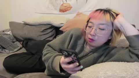 LuxGray online show from 12/03/24, 12:35