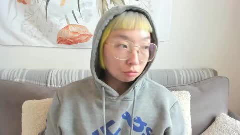 LuxGray online show from 04/13/26, 07:30