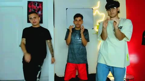 Snapshot of luxhousexx chatting on 04/10/26, 03:12 Jackson and Matt online show from 04/10/26, 03:12