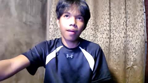 Snapshot of luxirfy_xx chatting on 11/04/25, 02:16 luxirfy online show from 11/04/25, 02:16