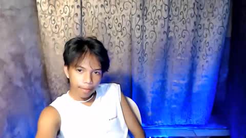 Snapshot of luxirfy_xx chatting on 11/09/25, 06:06 luxirfy online show from 11/09/25, 06:06