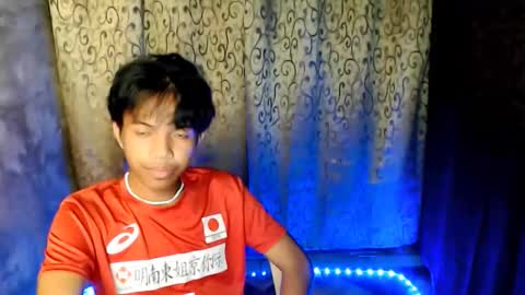 Snapshot of luxirfy_xx chatting on 11/11/25, 06:08 luxirfy online show from 11/11/25, 06:08