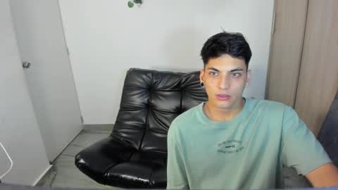 Snapshot of luxrx chatting on 05/10/26, 05:07 luxrx online show from 05/10/26, 05:07