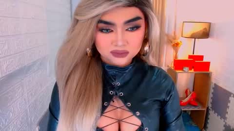 Sasha Blaire online show from 11/26/25, 10:05