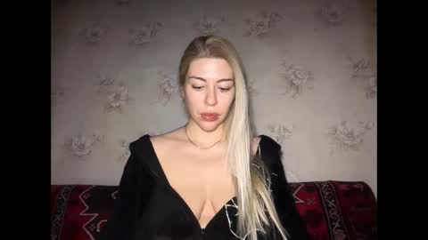 LuxSonyaStar online show from 01/19/26, 01:04