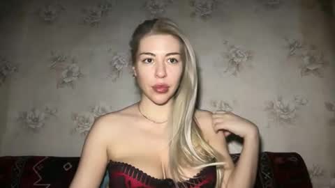 LuxSonyaStar online show from 02/09/26, 01:15