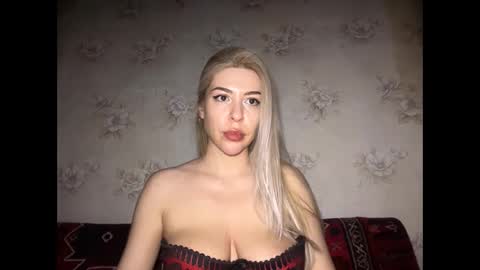 LuxSonyaStar online show from 04/28/26, 08:14