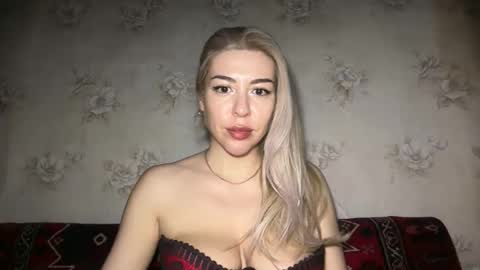 LuxSonyaStar online show from 05/09/26, 08:58