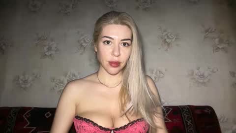LuxSonyaStar online show from 05/11/26, 08:06