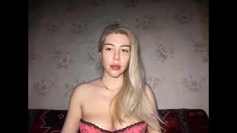 LuxSonyaStar online show from 05/16/26, 07:56