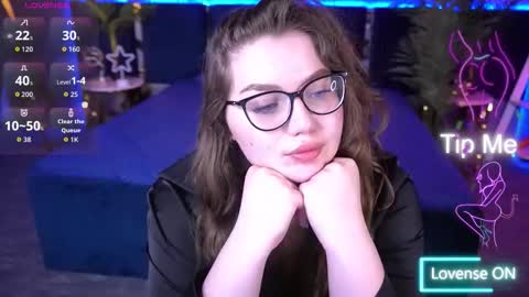 luxsopphia_ online show from 09/17/25, 12:40