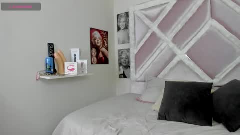 Lux online show from 02/10/26, 12:09