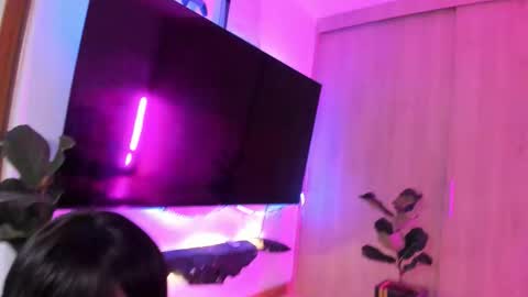 Lucy and Kristhy online show from 10/27/25, 03:05