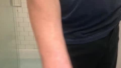 Snapshot of lvguynextdoor440656 chatting on 11/05/25, 10:43 lvguynextdoor440656 online show from 11/05/25, 10:43