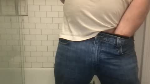 lvguynextdoor440656 online show from 12/22/25, 03:03