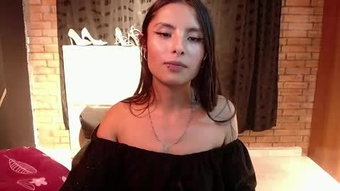 lya__smith online show from 04/07/26, 01:17