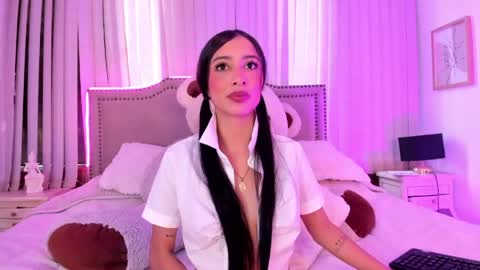lya_brown online show from 04/23/26, 11:31