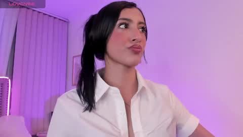 lya_brown online show from 04/28/26, 11:26