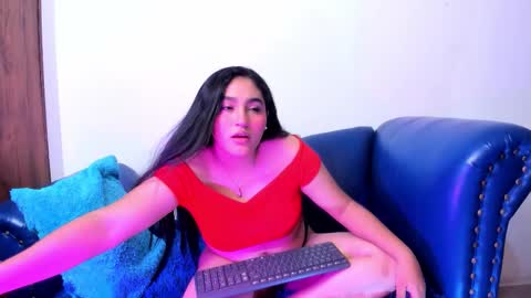 Snapshot of lya_dubois_ chatting on 02/12/26, 01:28 LYA DUBOIS online show from 02/12/26, 01:28