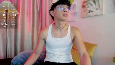 Lyan online show from 04/30/26, 08:57