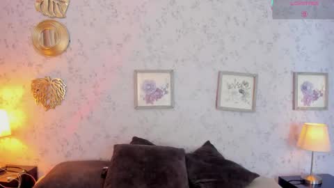 Lyan online show from 06/01/26, 08:32