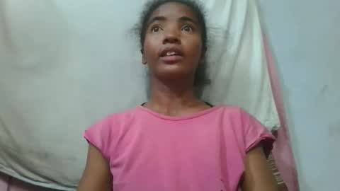 lydie856696 online show from 05/18/26, 04:07