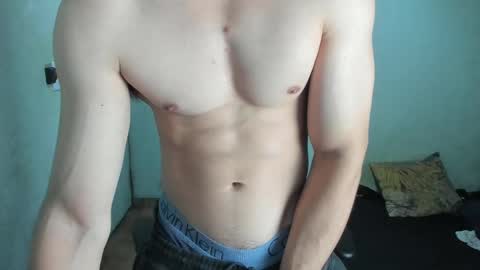 Snapshot of lyg7 chatting on 02/18/25, 05:31 Gothdaddy online show from 02/18/25, 05:31