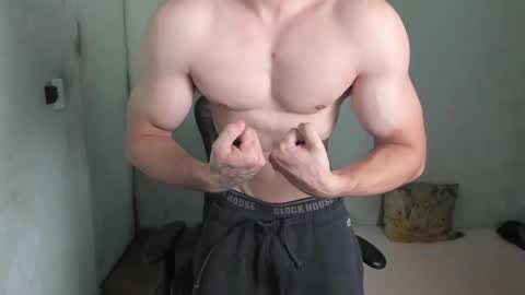 Snapshot of lyg7 chatting on 09/25/25, 10:08 Gothdaddy online show from 09/25/25, 10:08