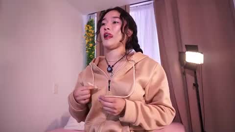 Snapshot of lyhana_lee chatting on 06/20/26, 01:58 Lyhana Lee online show from 06/20/26, 01:58