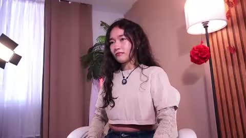Snapshot of lyhana_lee chatting on 06/27/26, 02:12 Lyhana Lee online show from 06/27/26, 02:12