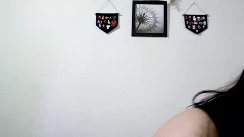 lyla online show from 01/04/25, 10:55