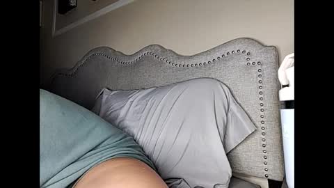 Olivia online show from 12/04/24, 03:04