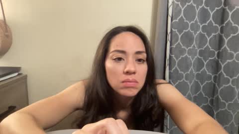 Olivia online show from 02/11/26, 01:32