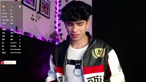 Lyle Bennett Freelance Model online show from 01/25/25, 11:13