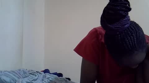 lyn_anna online show from 09/17/25, 11:56