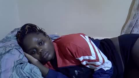 lyn_anna online show from 11/12/25, 08:26