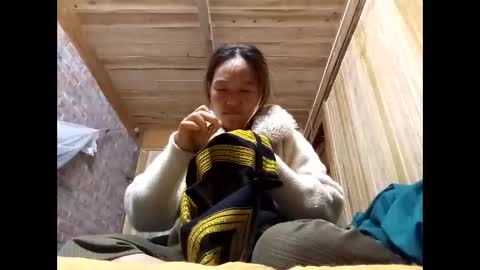 lyn_eva online show from 04/01/26, 11:57