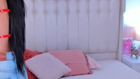 Lyn online show from 10/31/25, 11:22