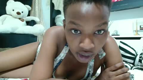 Snapshot of lyne898 chatting on 04/14/26, 04:29 lyne898 online show from 04/14/26, 04:29