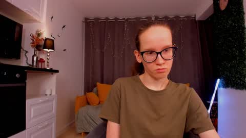 Sara online show from 01/31/25, 10:21